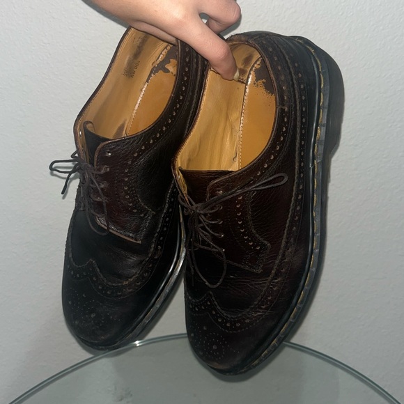 Doc Martin - 3989 yellow stitch smooth leather brogue shoes main image 14